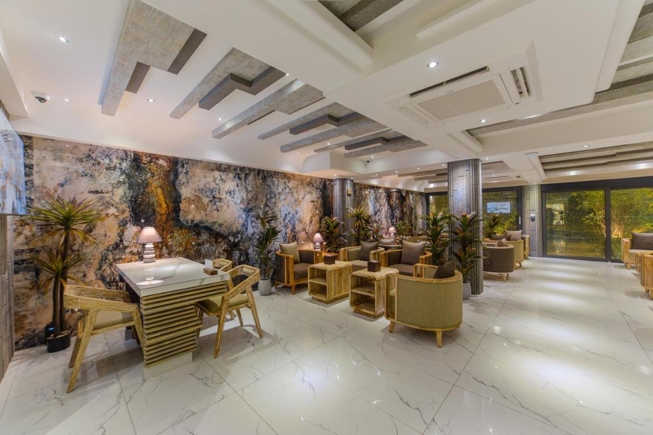 Hotel Ocean Grand At Hulhumale Exterior photo